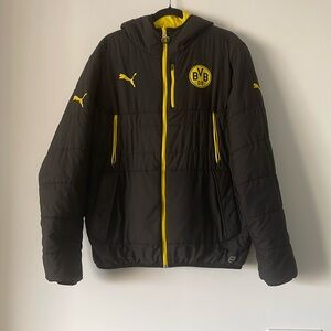 Puma men’s Borussia Dortmund reversible bomber jacket size large